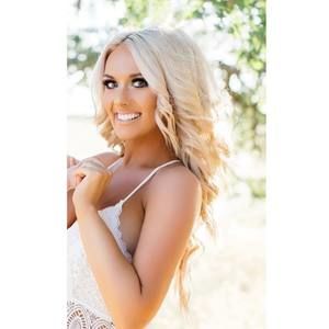 Meet your Posher, Maeve